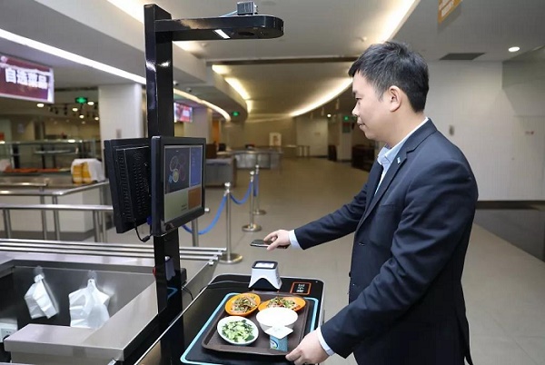 对于南京餐饮企业该如何选择智能食堂系统？