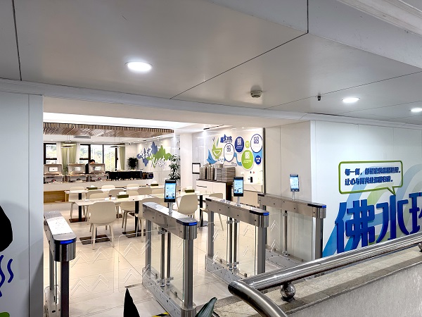 人脸识别闸机 人脸识别闸机